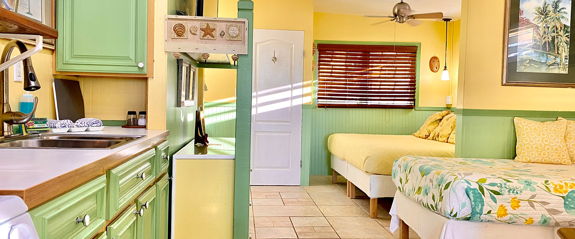 Calabash---Room-Overview-from-Entrance2 Calabash---Room-Overview-from-Entrance2