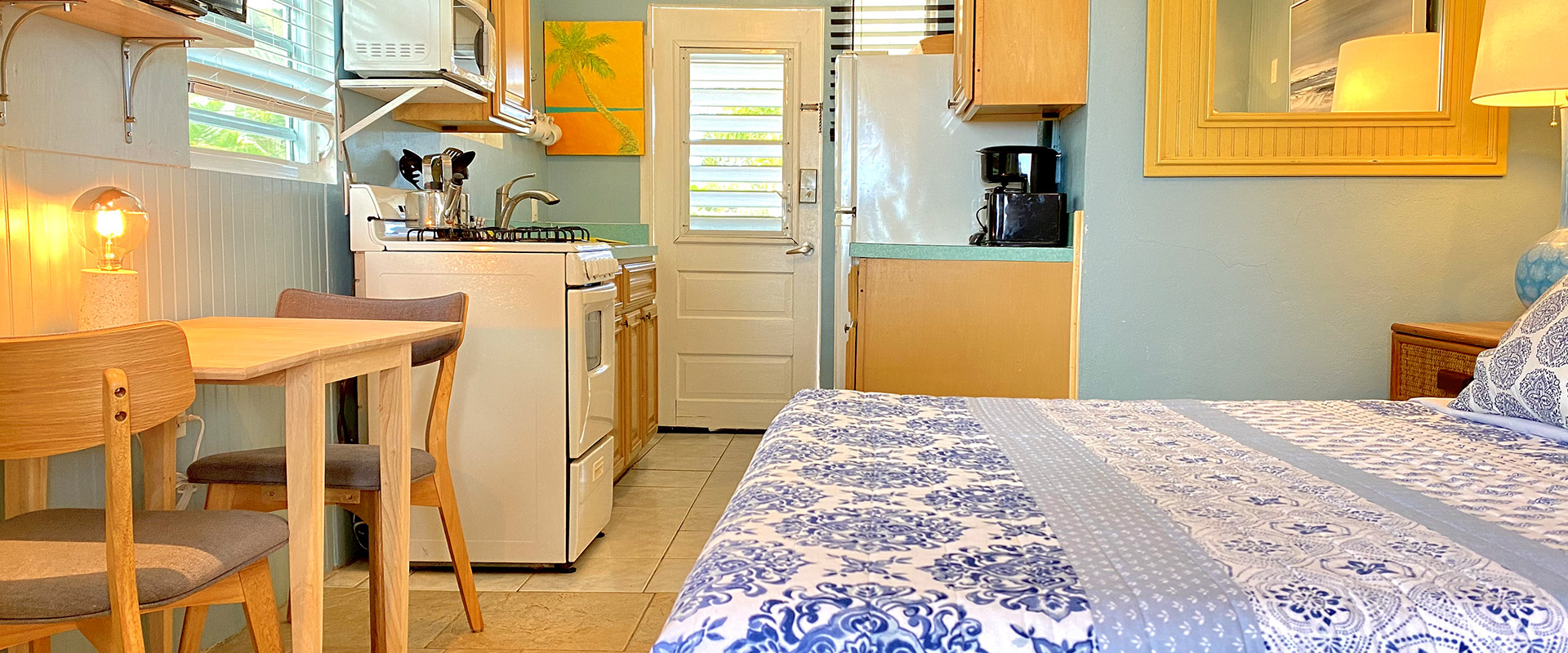 Martha---Room-Overview-and-Back-Entrance Martha---Room-Overview-and-Back-Entrance